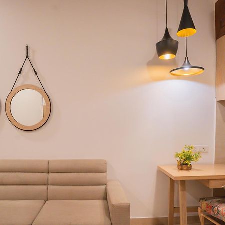Ahuja Residency Parklane Ξενοδοχείο Γκουργκάον Εξωτερικό φωτογραφία