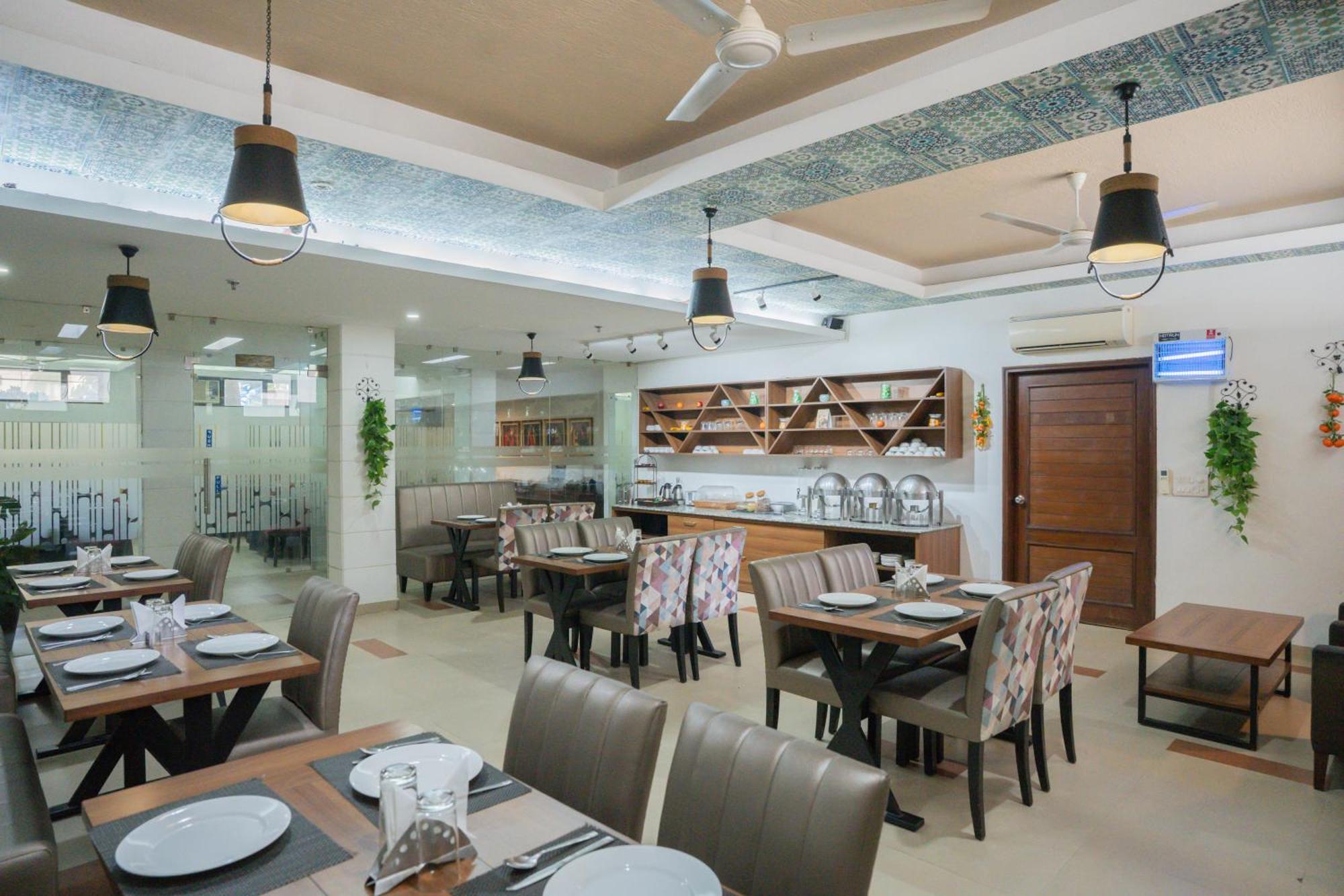 Ahuja Residency Parklane Ξενοδοχείο Γκουργκάον Εξωτερικό φωτογραφία