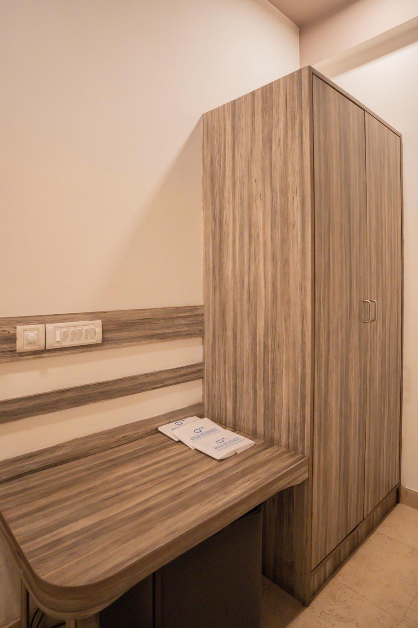 Ahuja Residency Parklane Ξενοδοχείο Γκουργκάον Εξωτερικό φωτογραφία