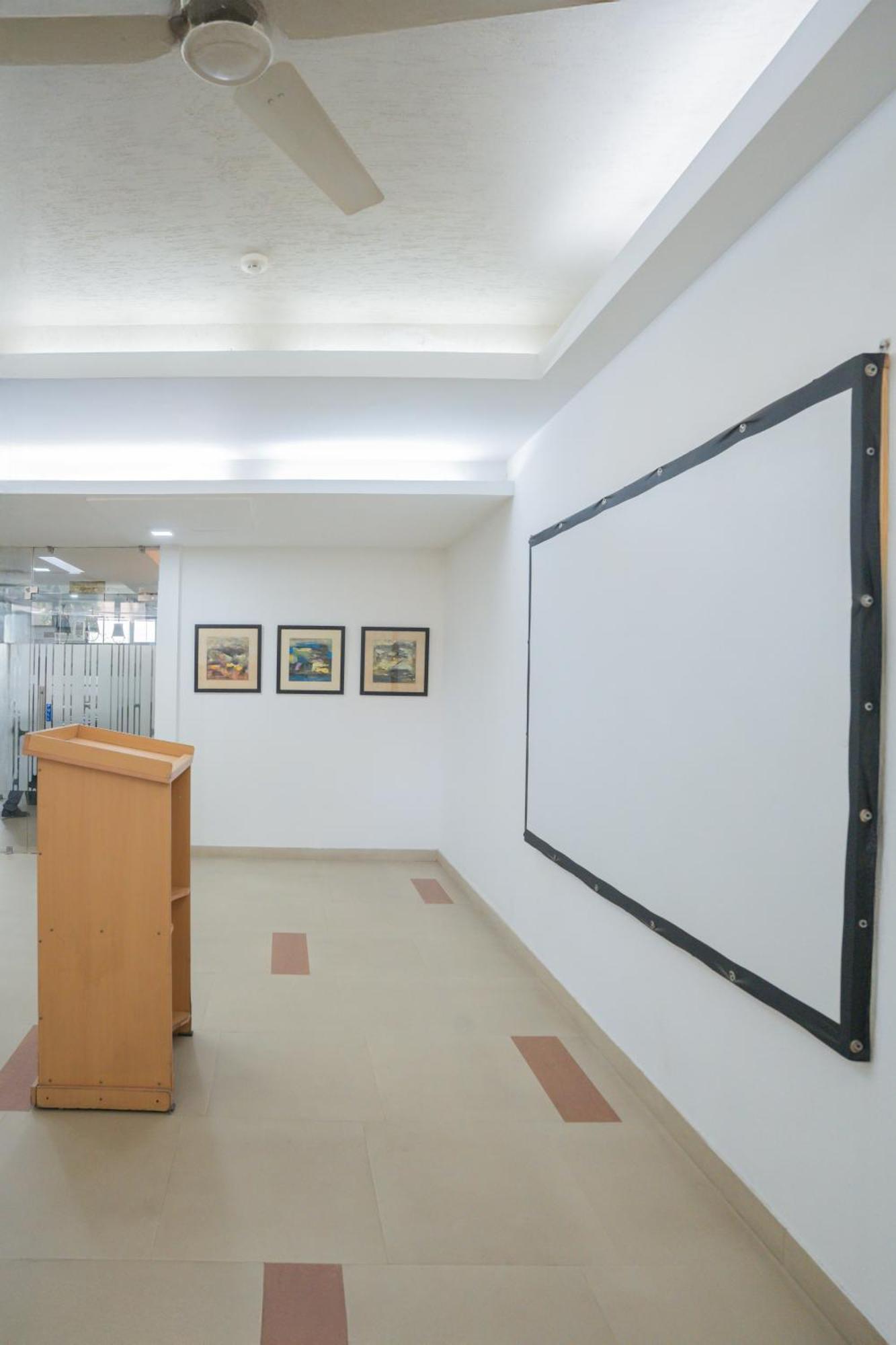 Ahuja Residency Parklane Ξενοδοχείο Γκουργκάον Εξωτερικό φωτογραφία